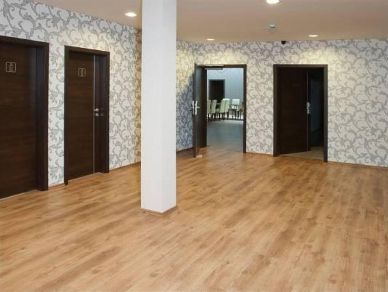 Ezusthid Hotel