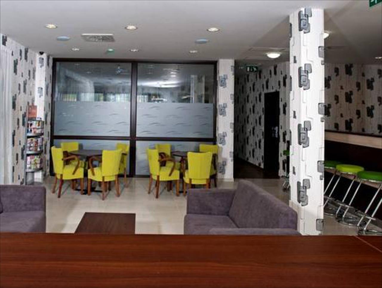 Ezusthid Hotel