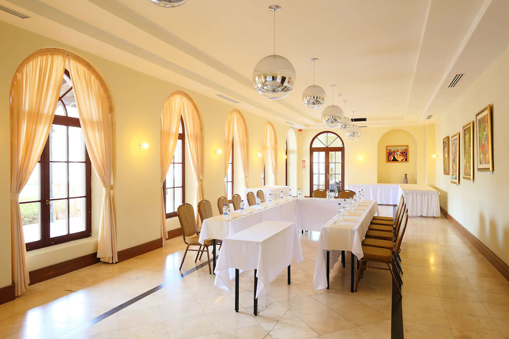 Anna Grand Hotel