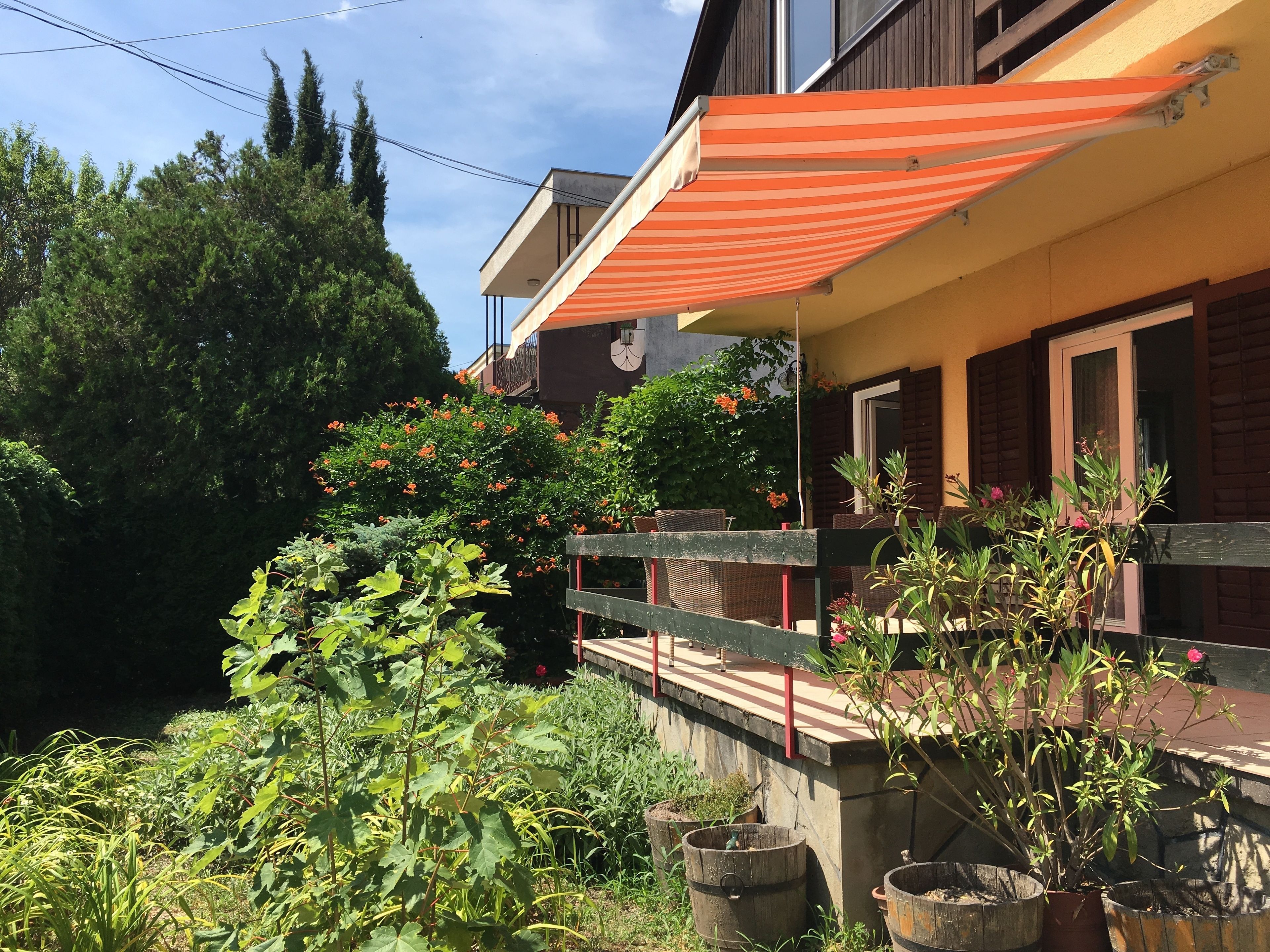 Mella Holiday House