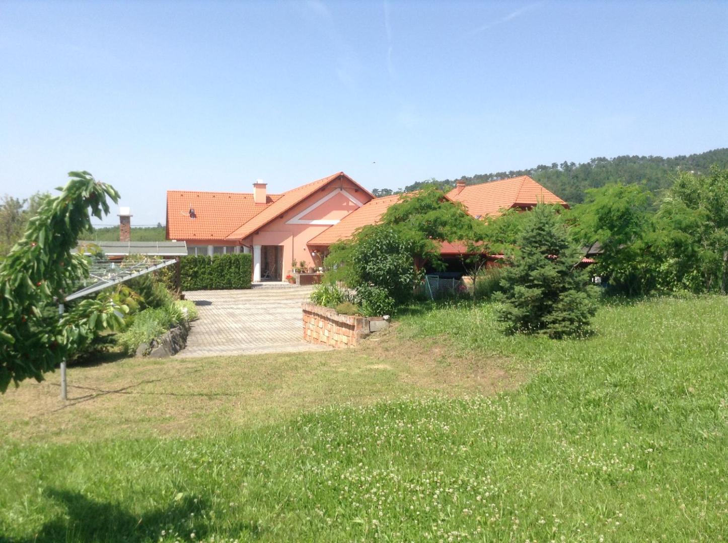 Villa Piros