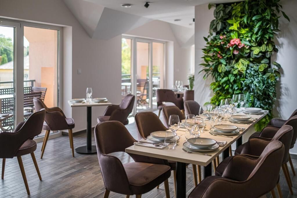 Kistucsok Etterem Food & Room