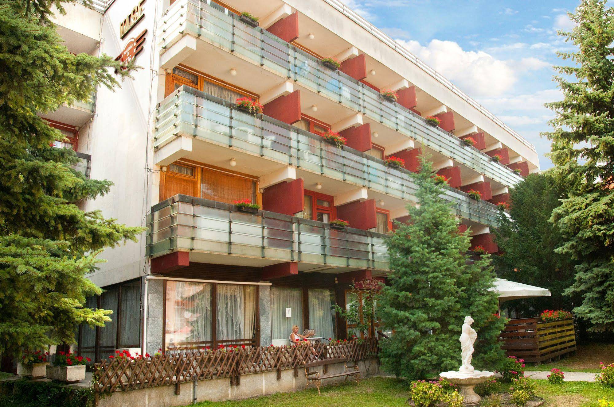 Majerik Hotel