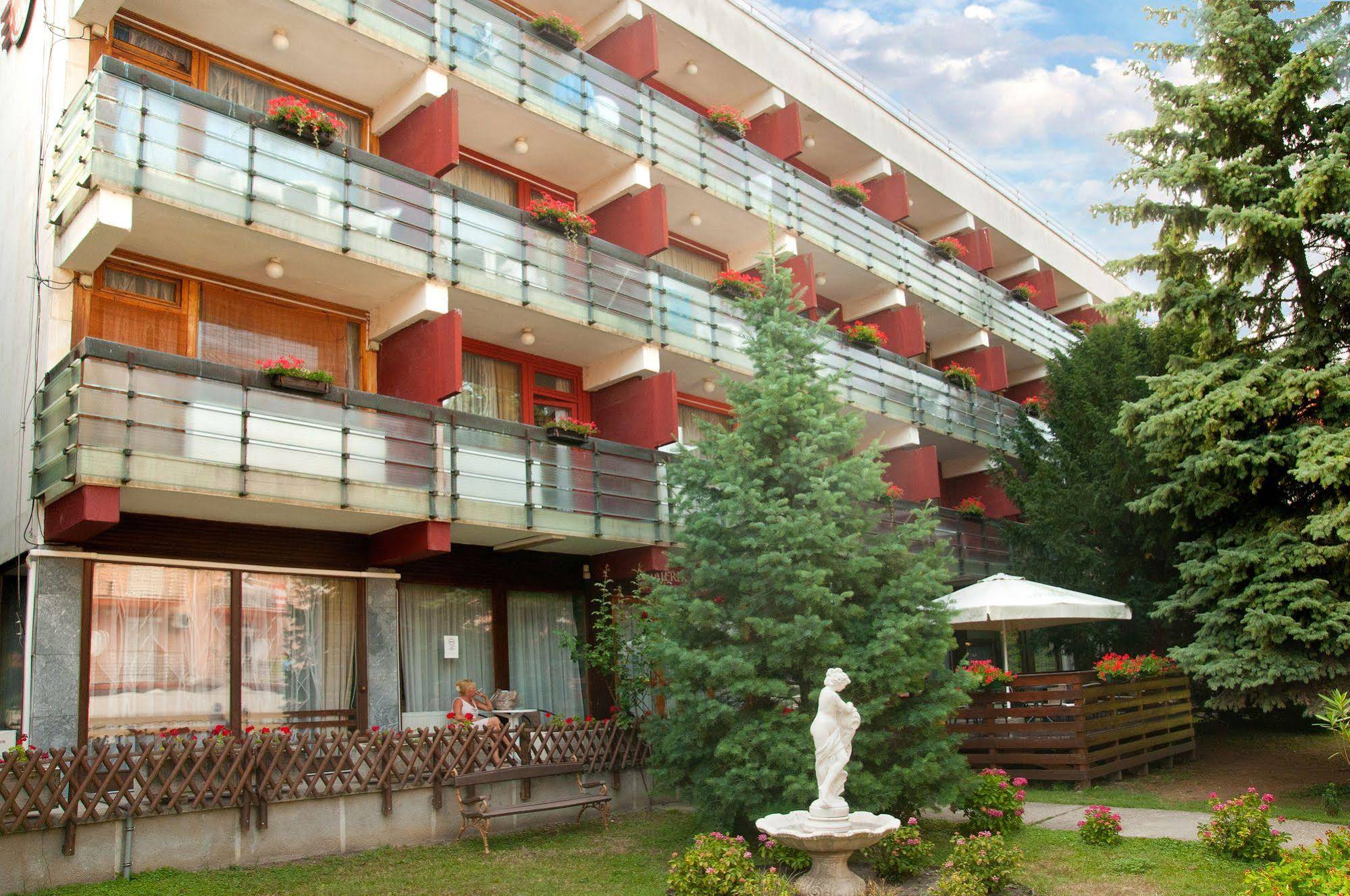 Majerik Hotel