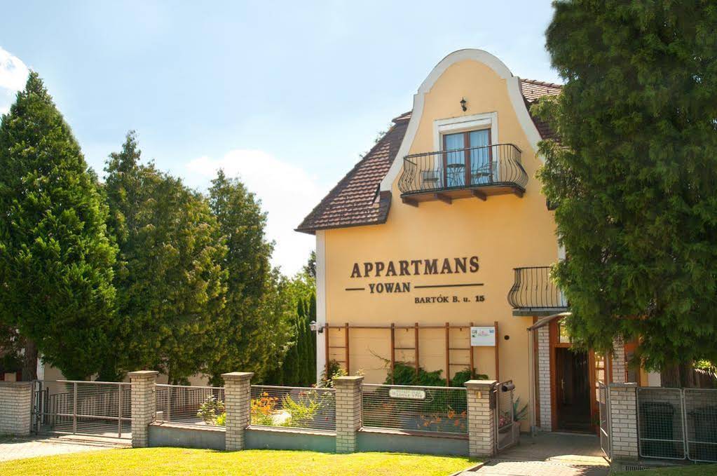Yowan Apartments