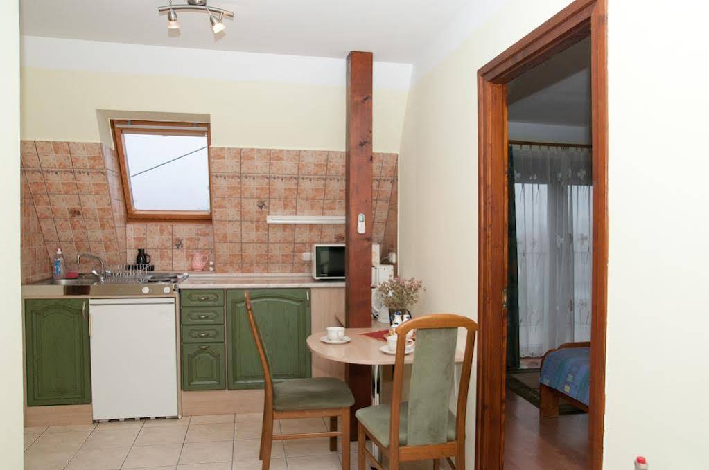 Yowan Apartments
