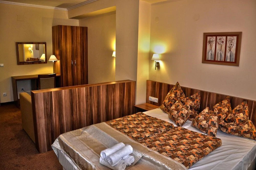 Balaton Colors Beach Hotel