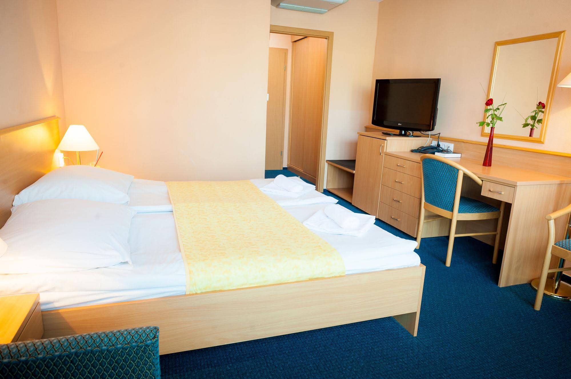 Hotel Sungarden Wellness And Conference
