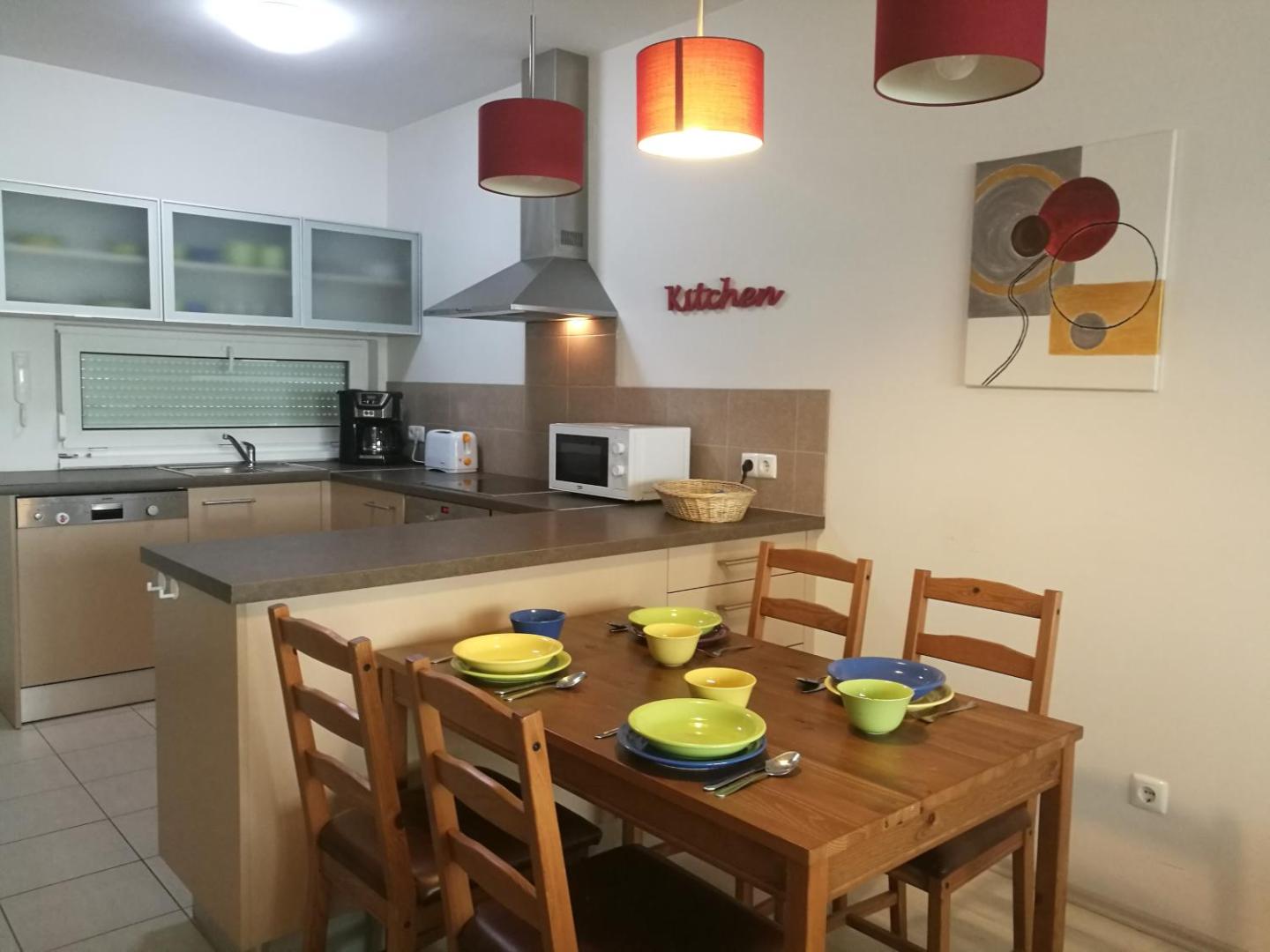 Noemi Wellness Apartment