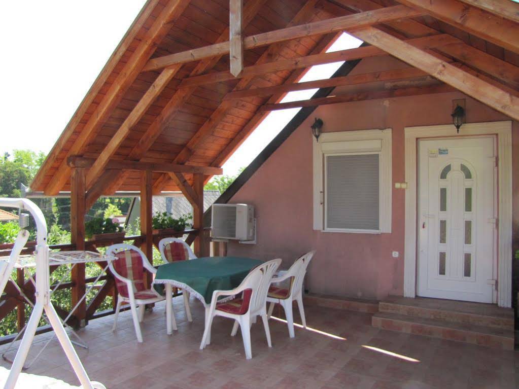 Alsóhegyi Apartmanok