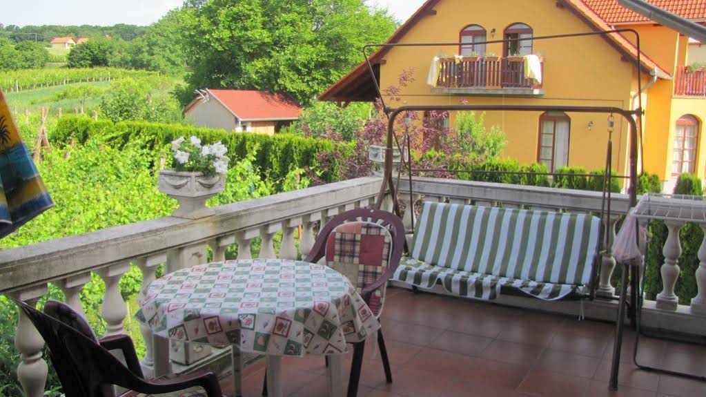 Alsóhegyi Apartmanok