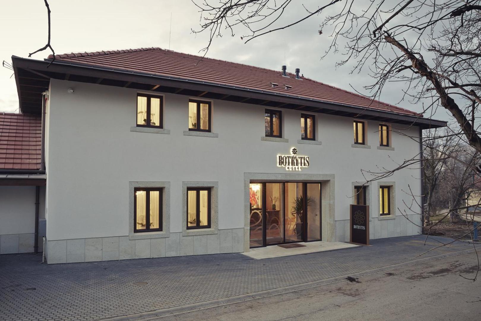 Hotel Botrytis