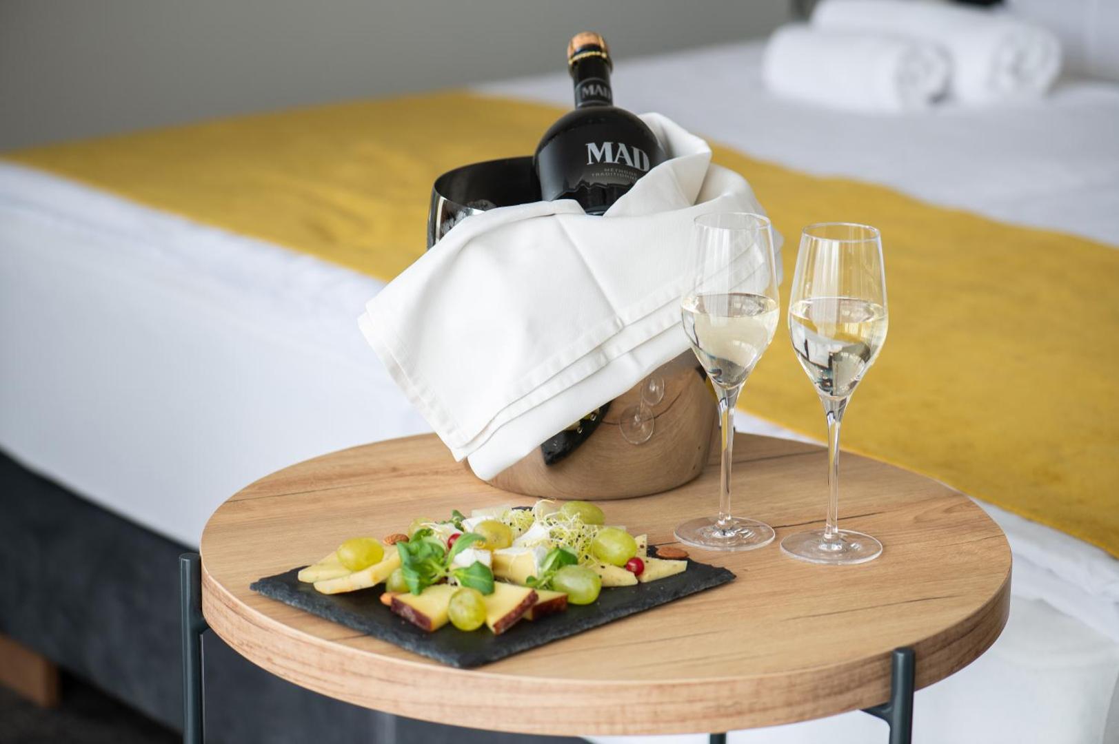 Hotel Botrytis