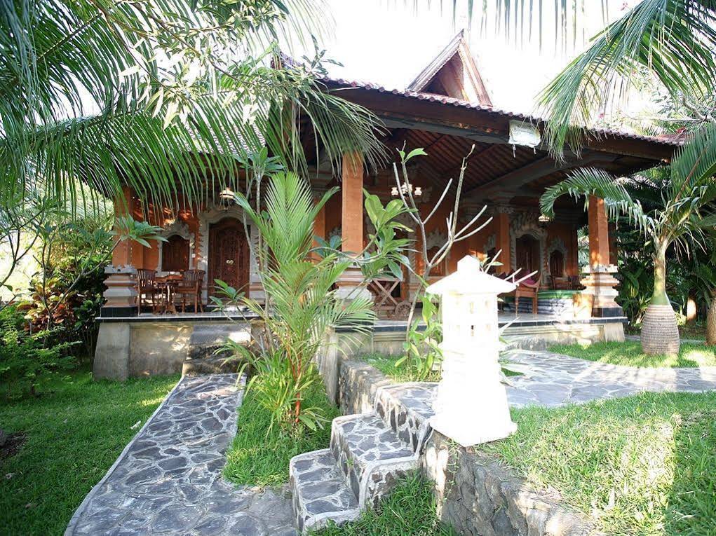 Apa Kabar Villas