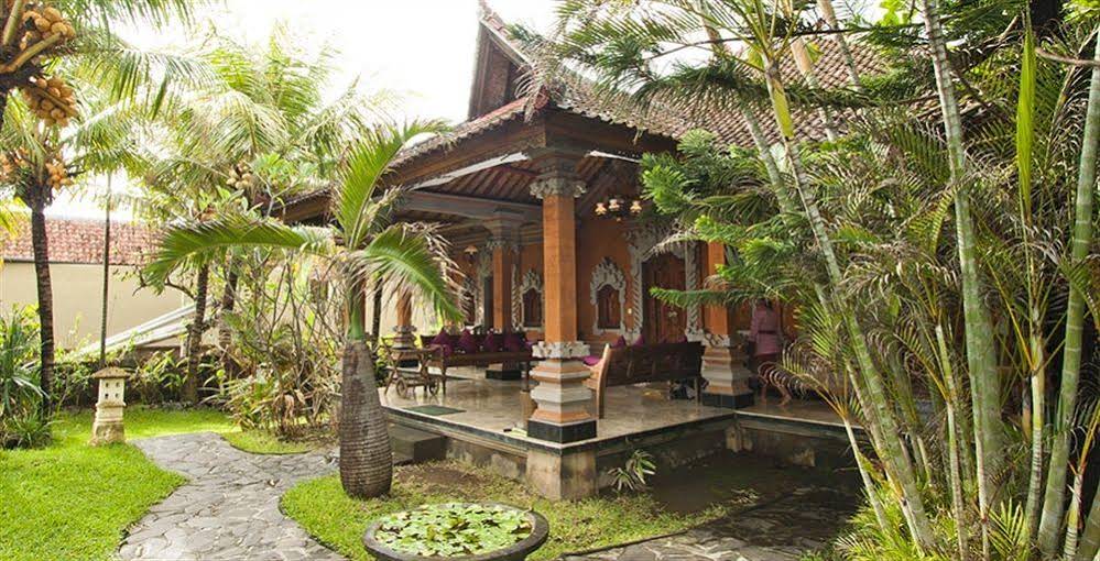 Apa Kabar Villas