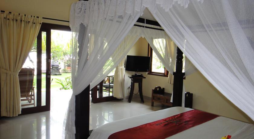 Arya Amed Beach Resort