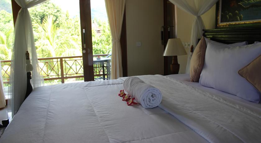 Arya Amed Beach Resort