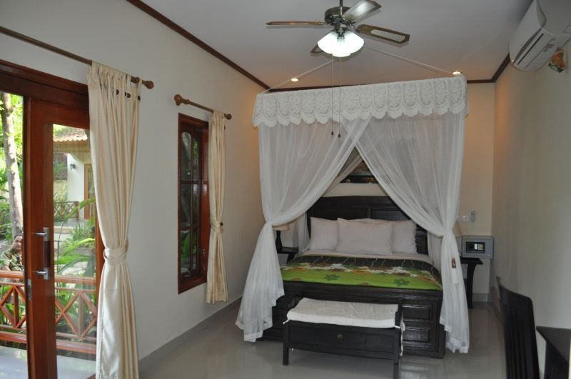 Arya Amed Beach Resort