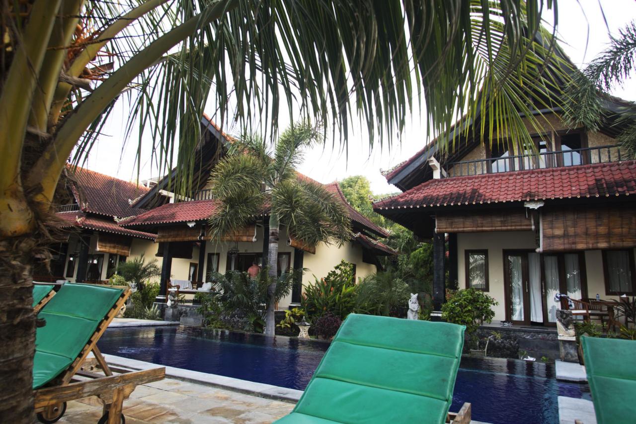 Tradisi Beach Front Villas