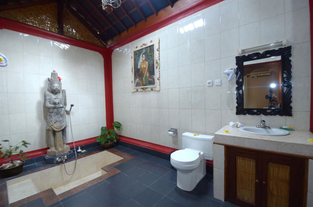 Tirta Ayu Hotel & Restaurant