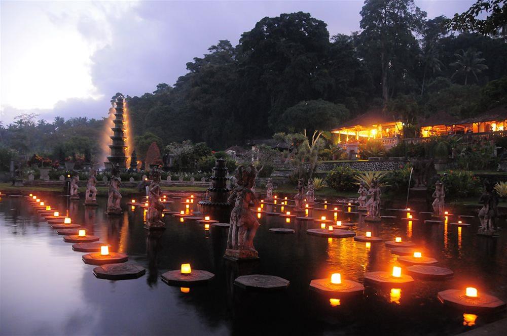 Tirta Ayu Hotel & Restaurant