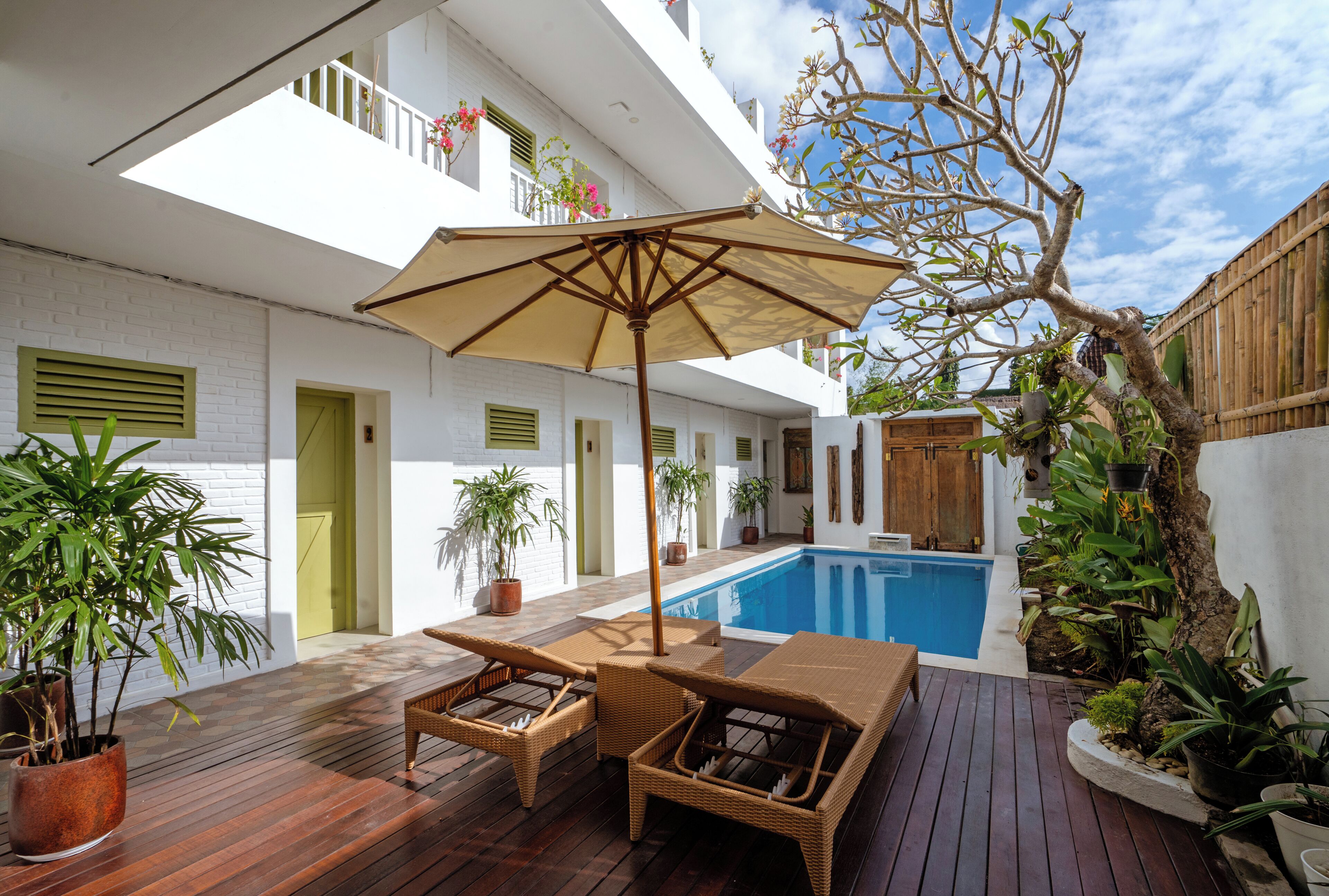 Honu Studio Living