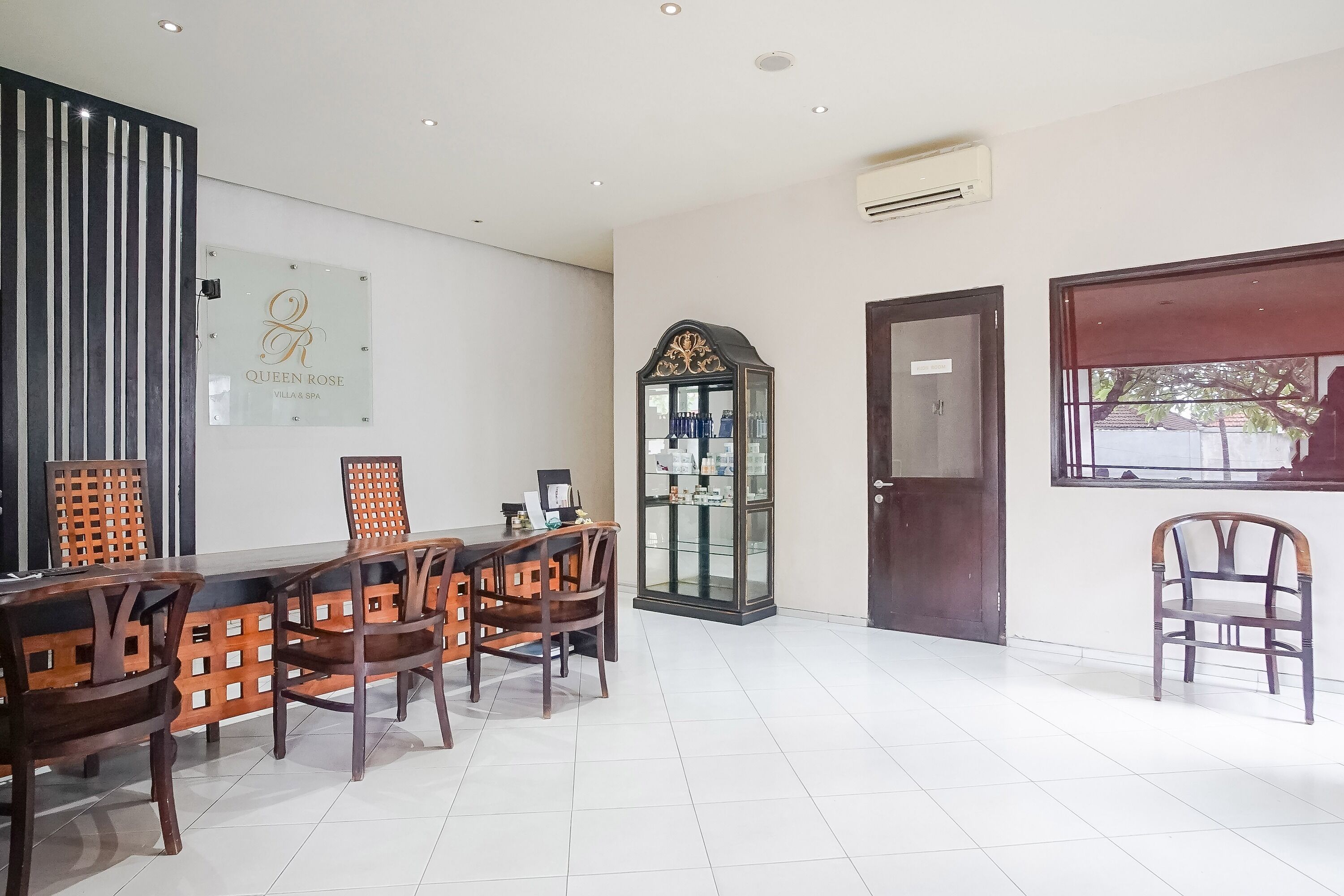 Queen Rose Villa & Spa