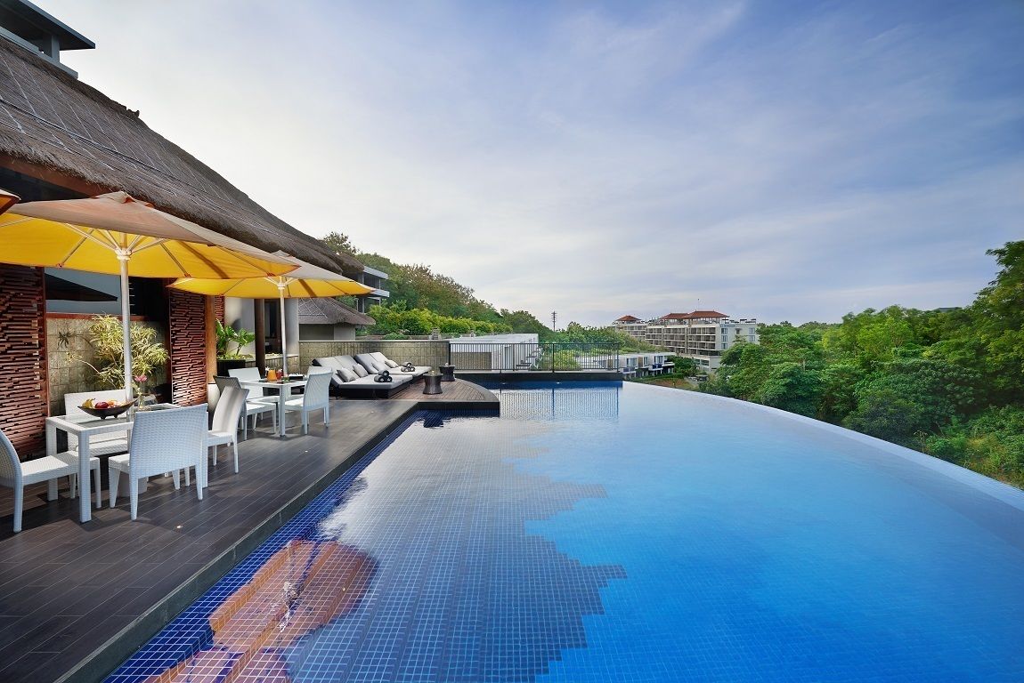 The Sterling Hotel & Villa's