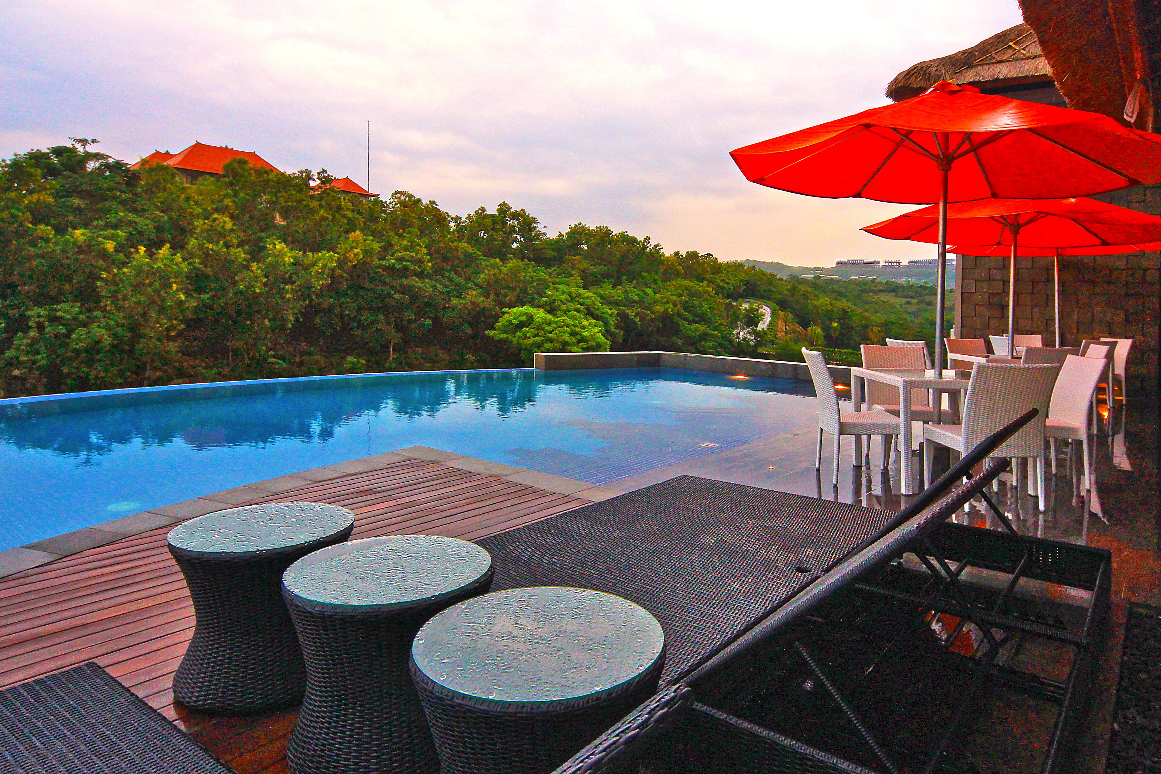 The Sterling Hotel & Villa's