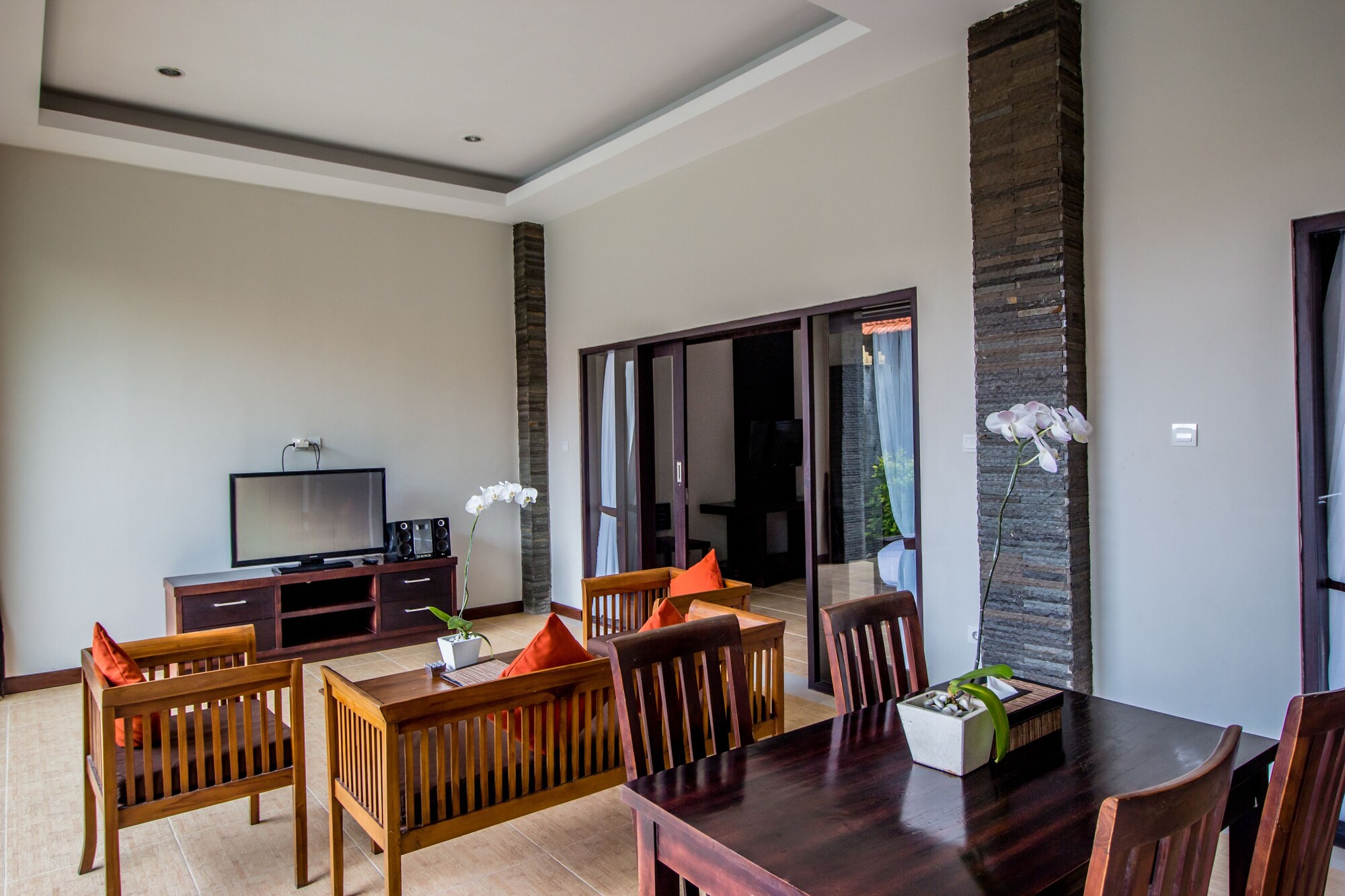 Transera Kirana Villas Seminyak