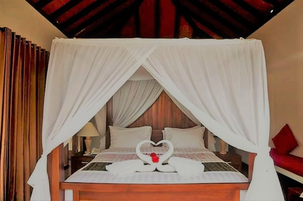 The Grand Bakas Villa
