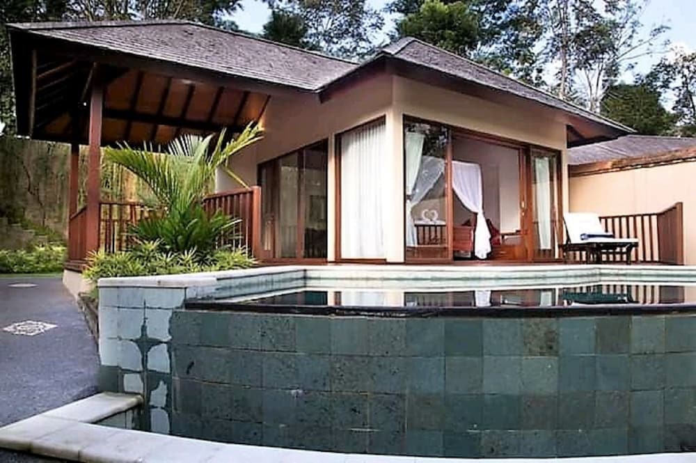 The Grand Bakas Villa
