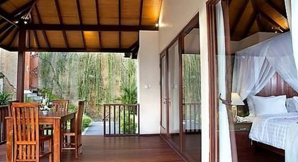The Grand Bakas Villa