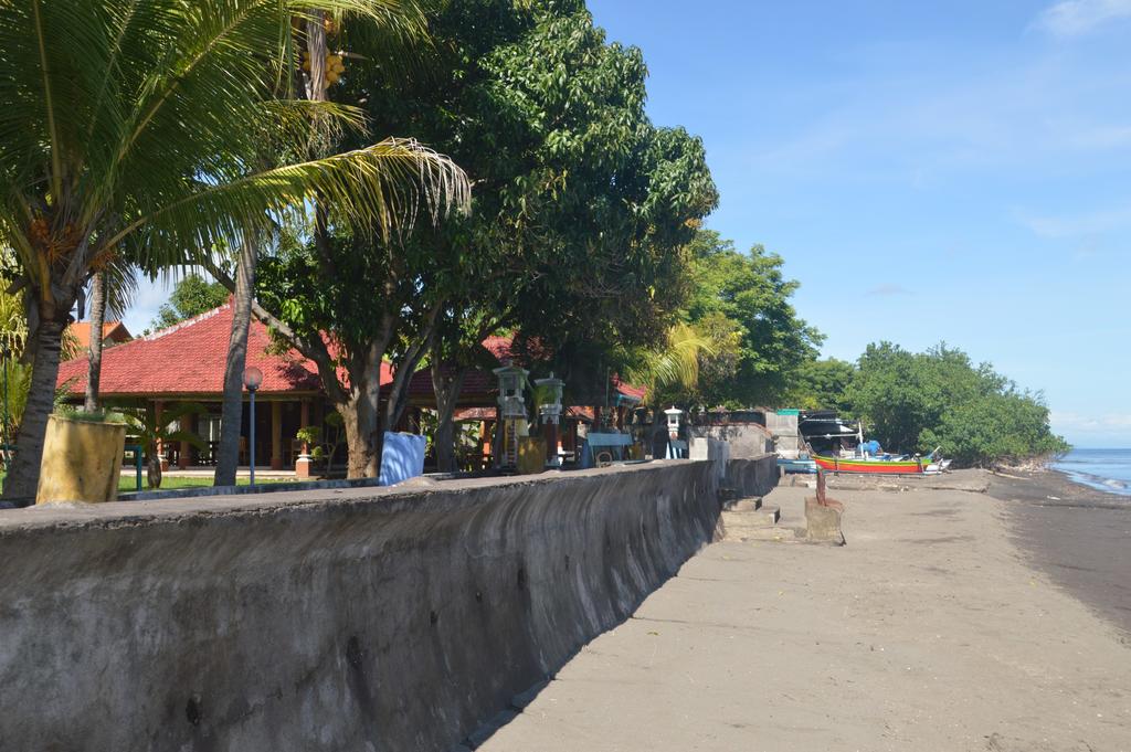 Bagus Beach Resort