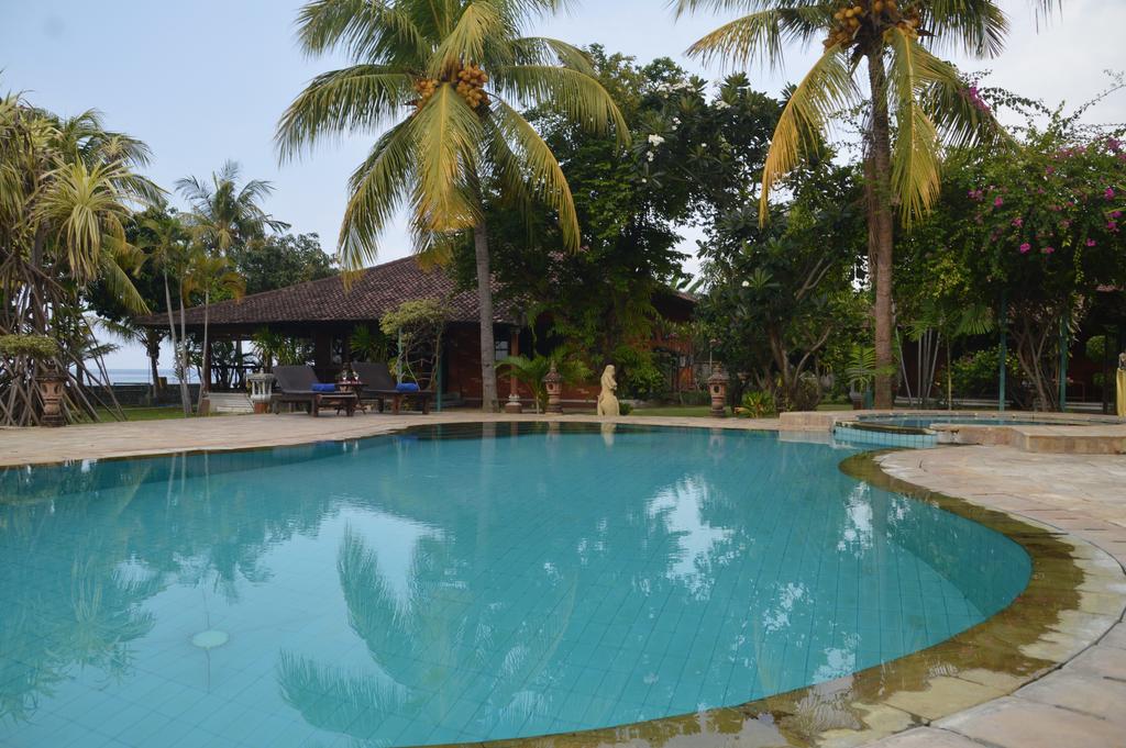 Bagus Beach Resort