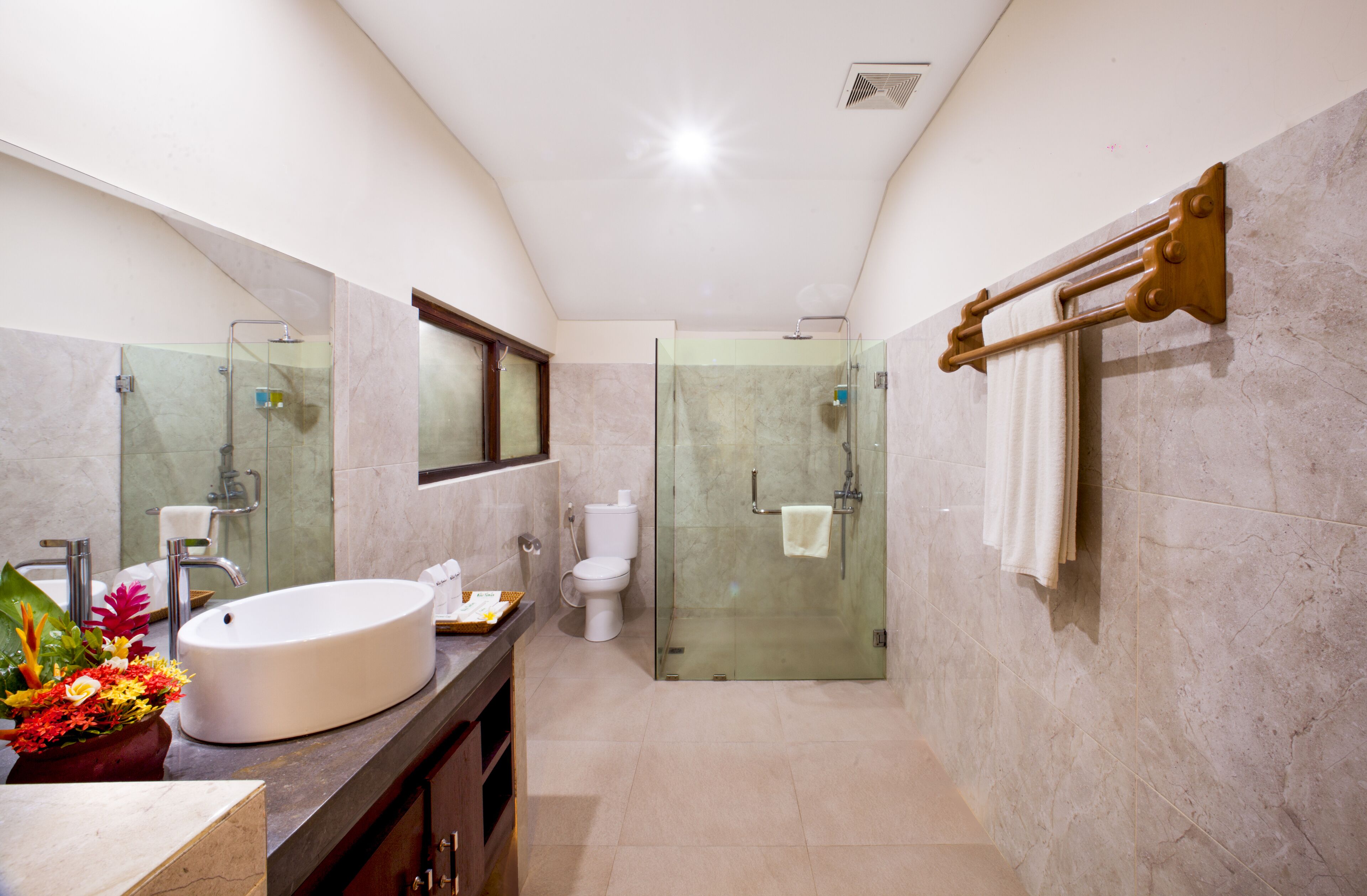 Bali Taman Lovina Resort & Spa Suites