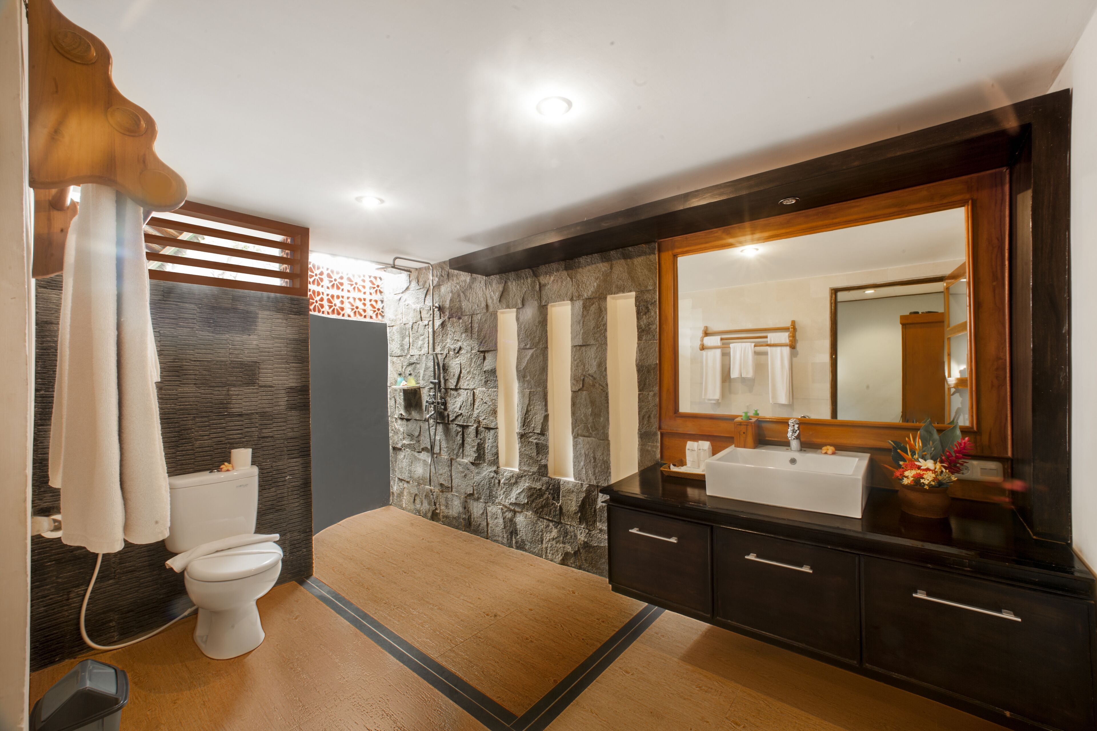 Bali Taman Lovina Resort & Spa Suites