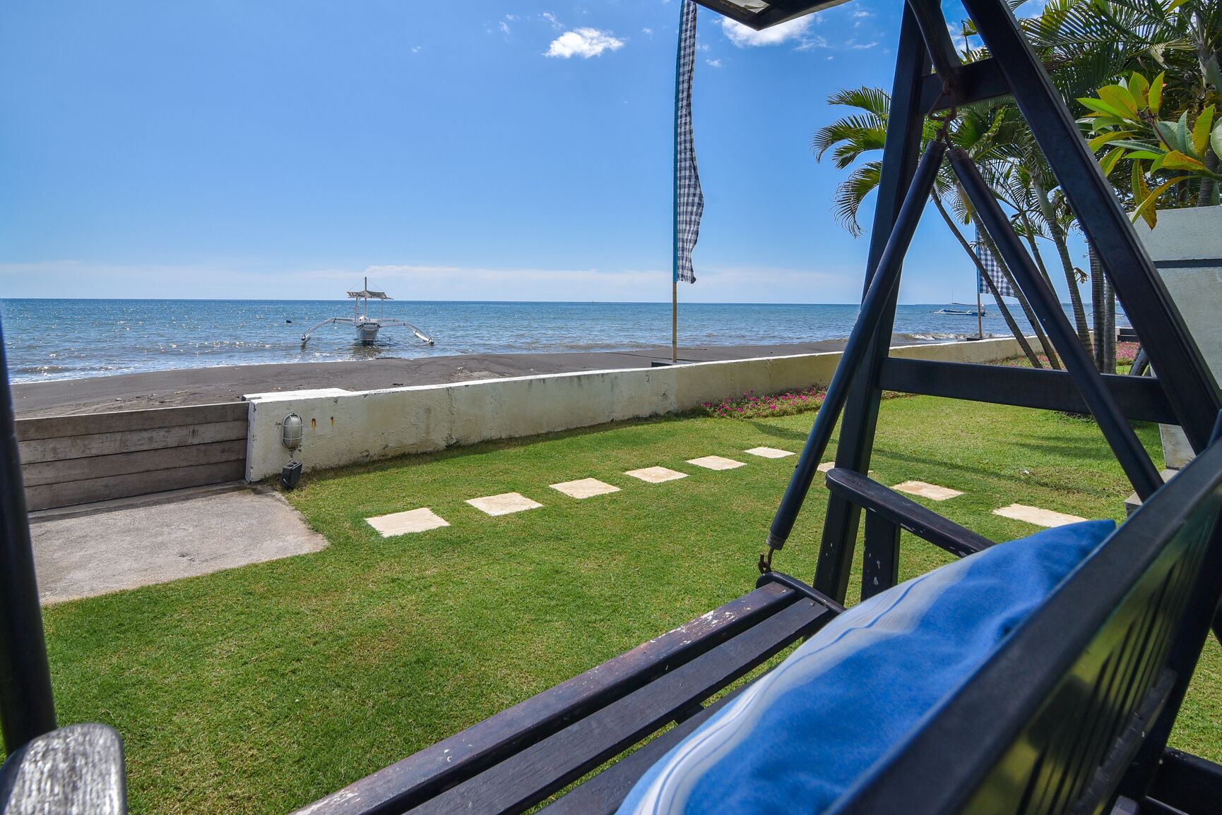 Villa Lovina Beach 2