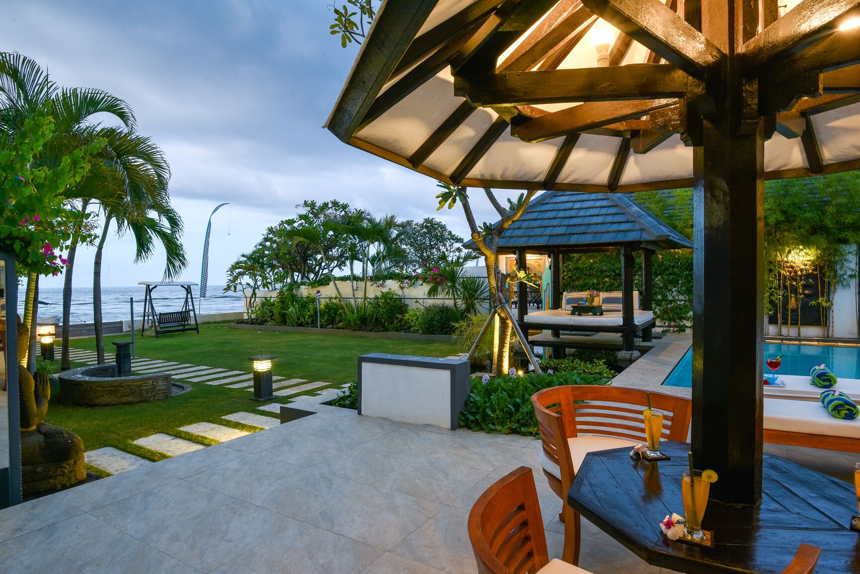 Villa Lovina Beach 2