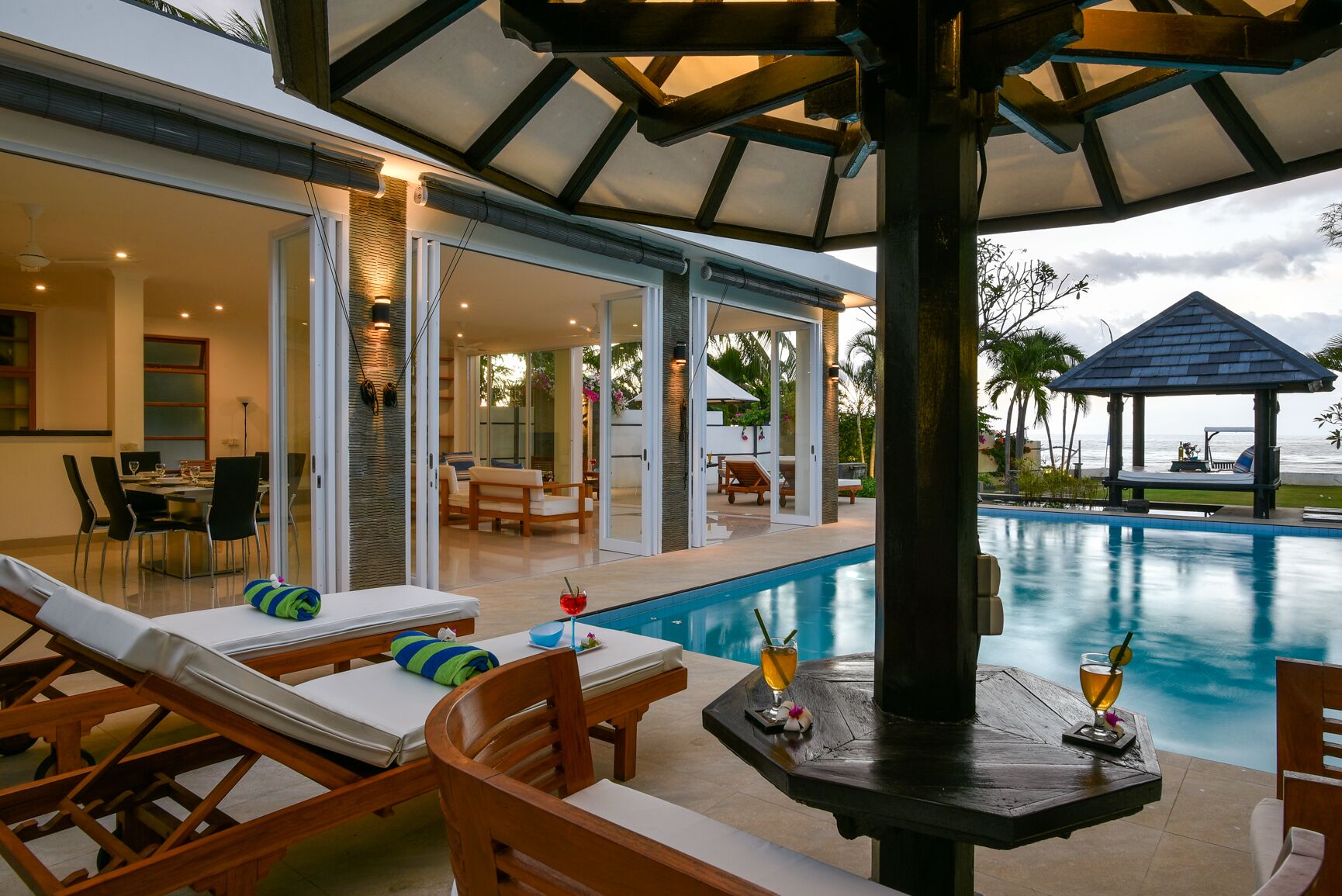 Villa Lovina Beach 2