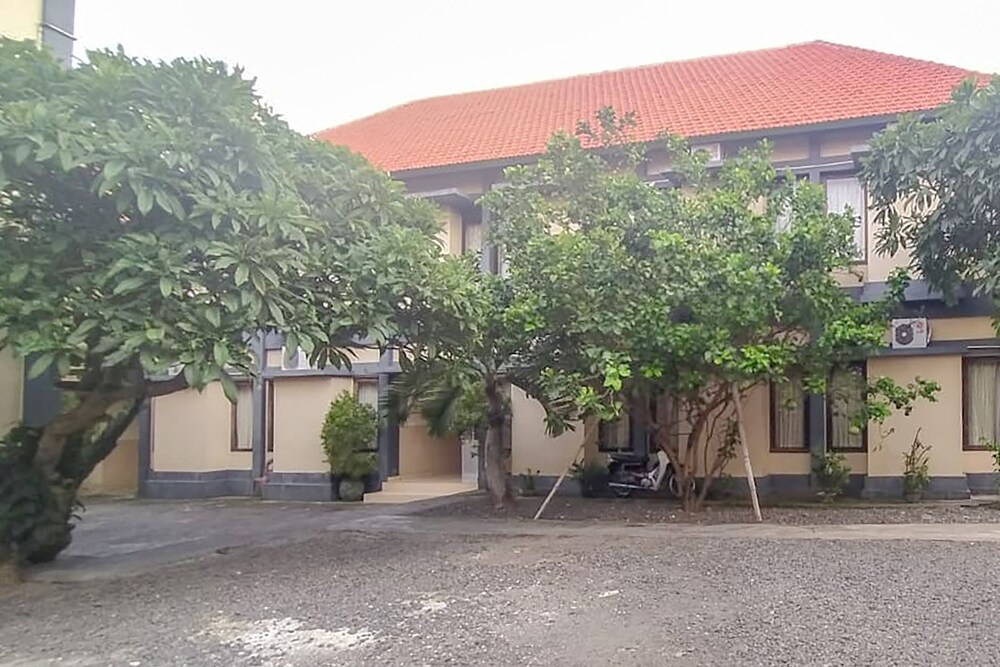 Pondok Wisata Dewata by OYO Rooms