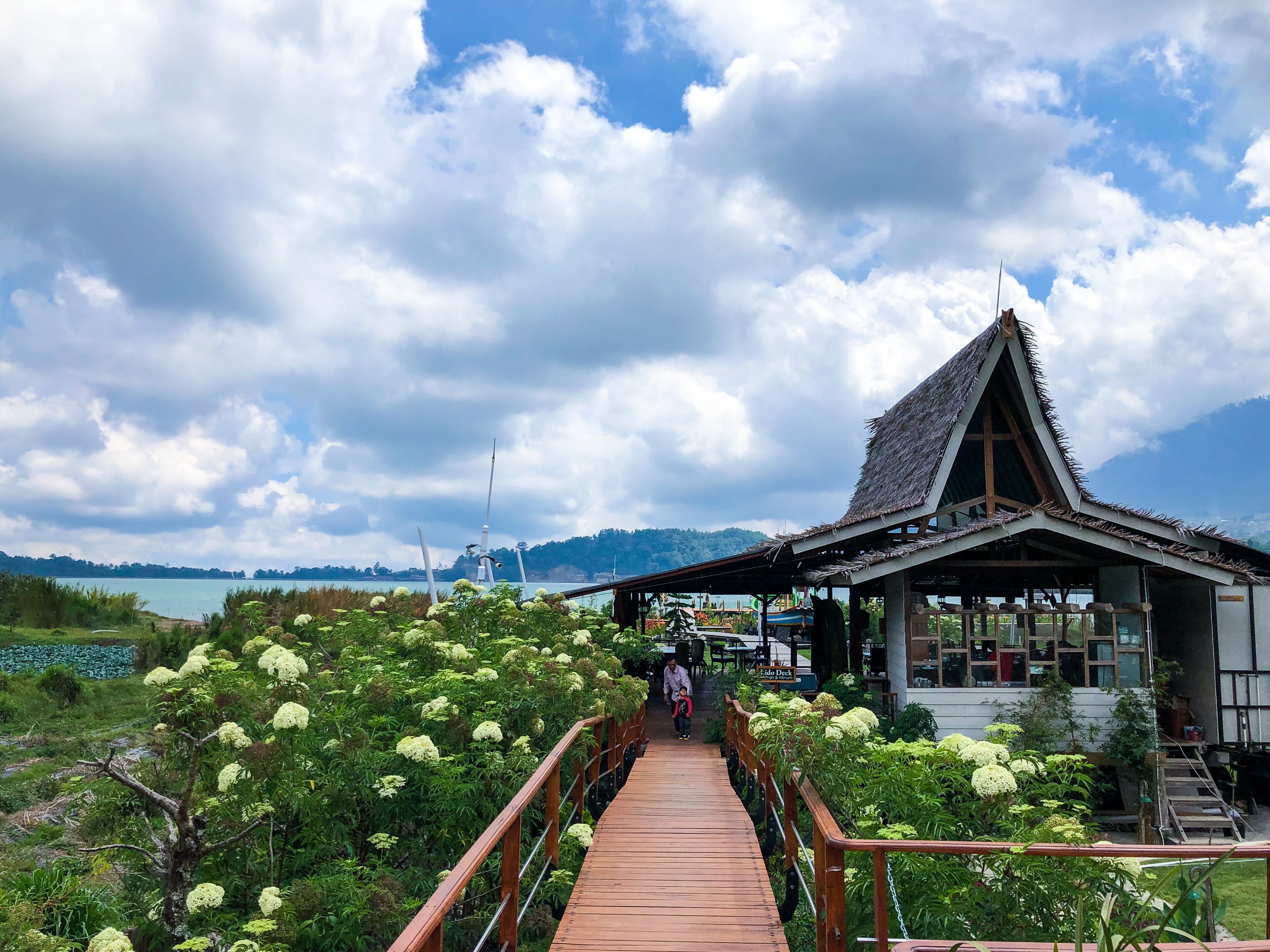 Pondanu Cabins By The Lake