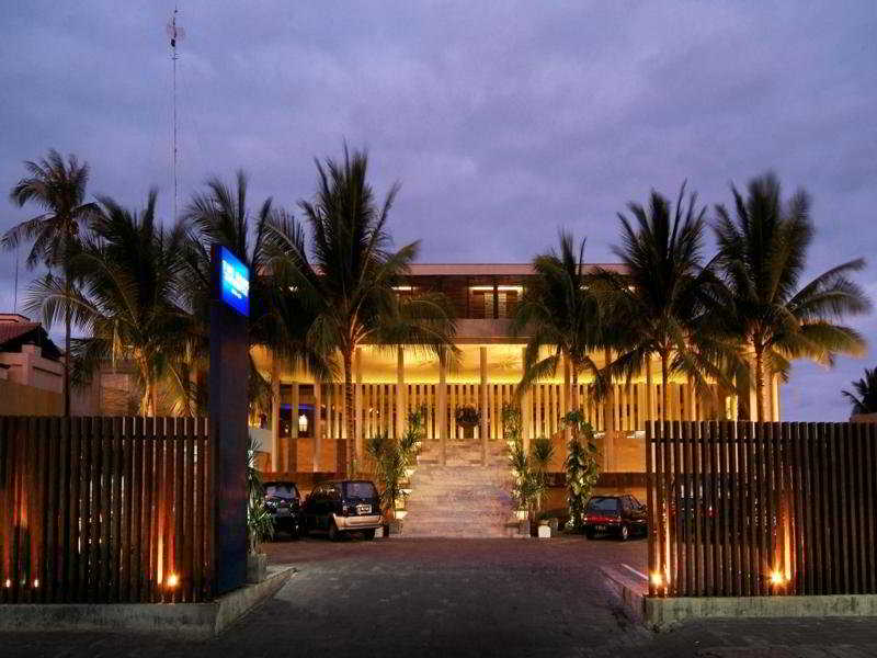 Oasis Beach Resort & Spa