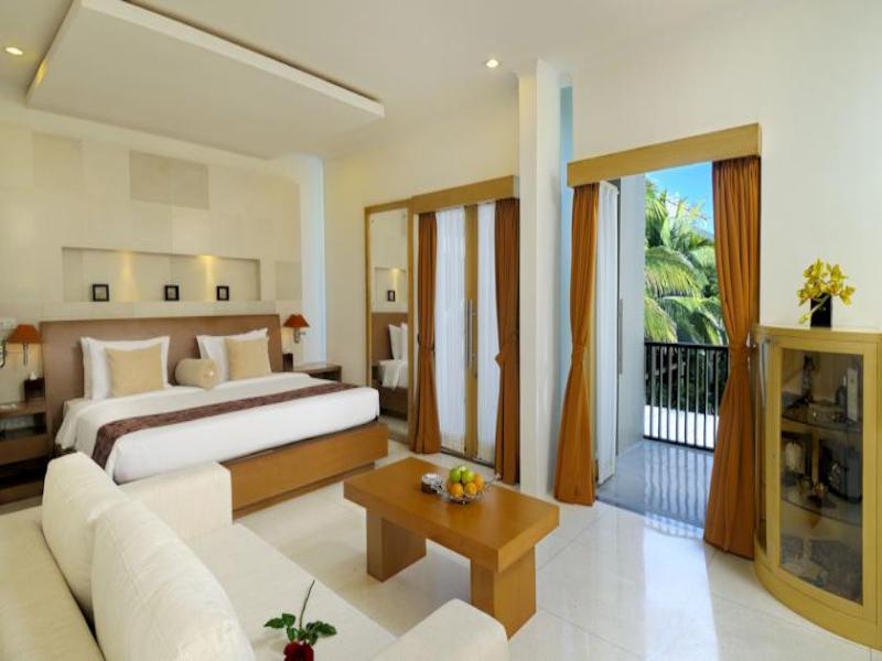 Oasis Beach Resort & Spa