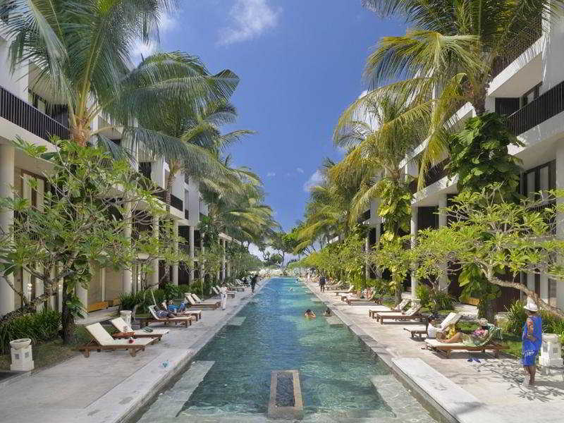 Oasis Beach Resort & Spa