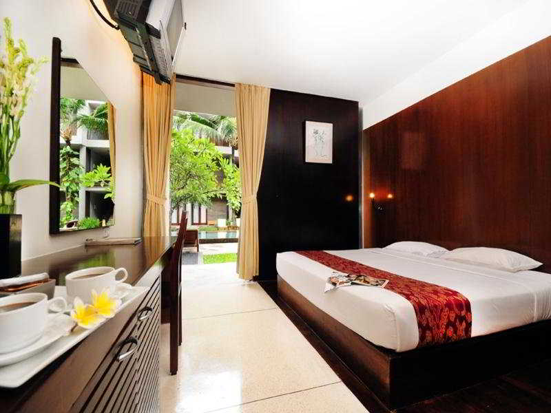 Oasis Beach Resort & Spa