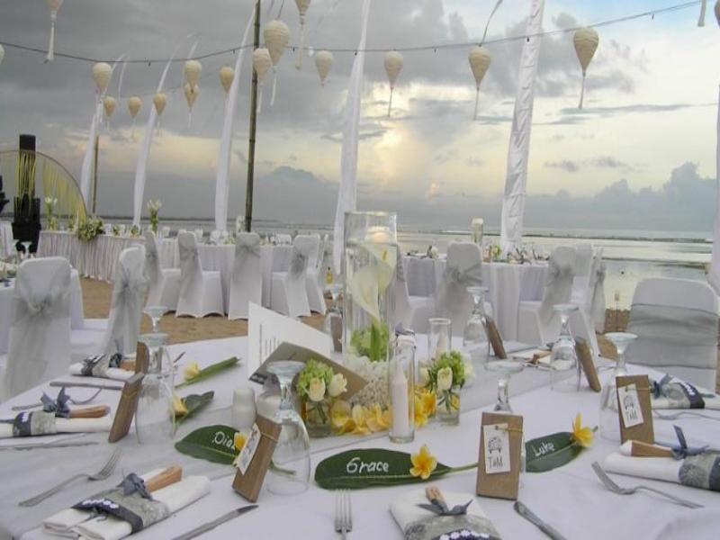 Oasis Beach Resort & Spa