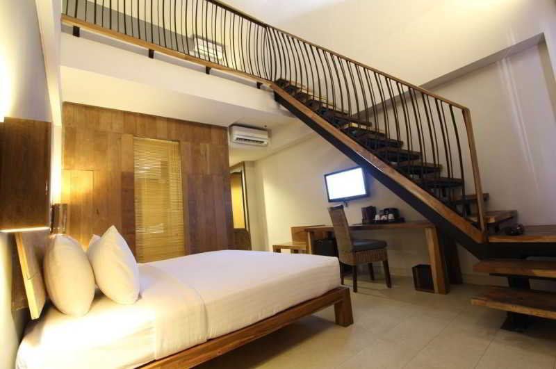 Oasis Beach Resort & Spa