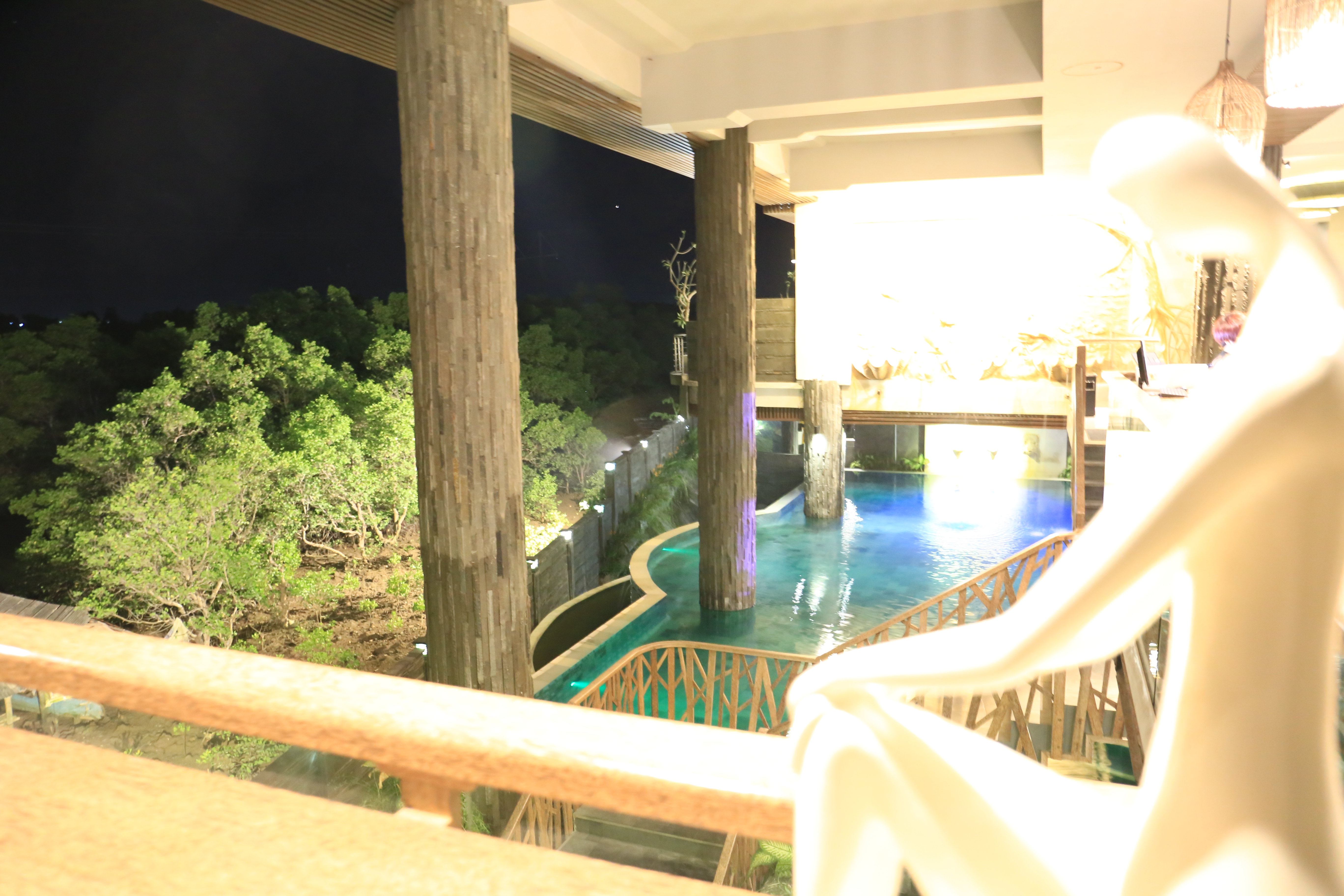 The Crystal Luxury Bay Resort