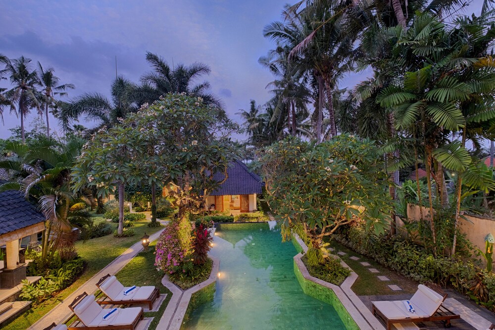 Kutus Kutus Saba Beach Villas